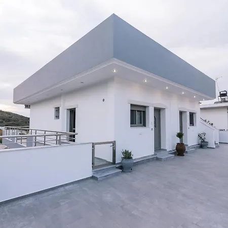 Apartment Lychnos Kamilari