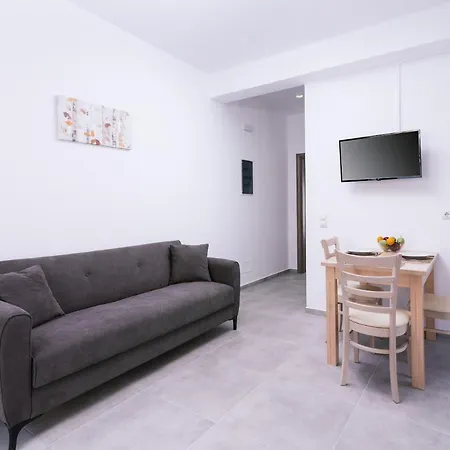 Apartment Lychnos Kamilari